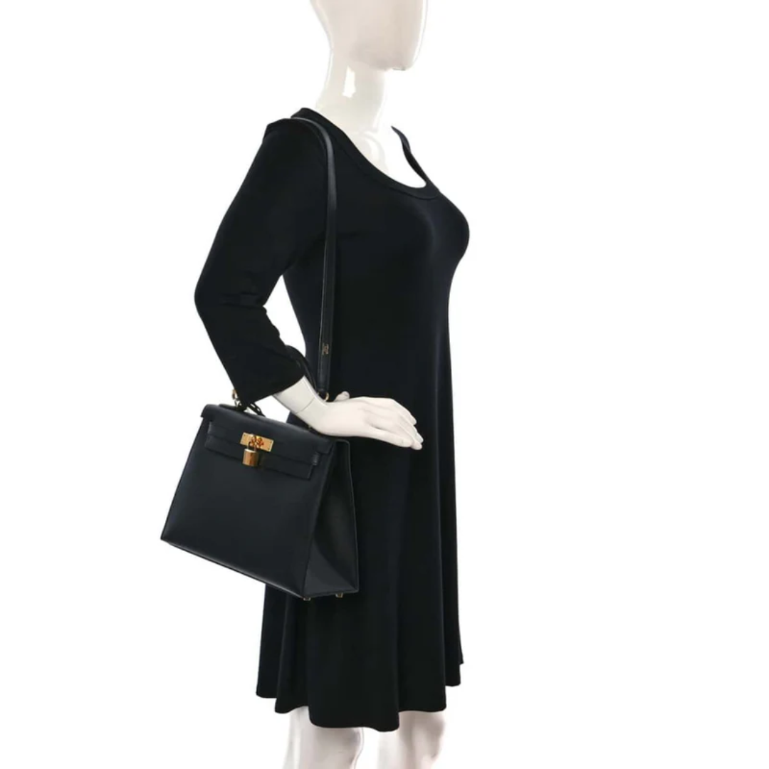 Bolso Hermès Kelly 28 Epsom con herrajes dorados en negro 05