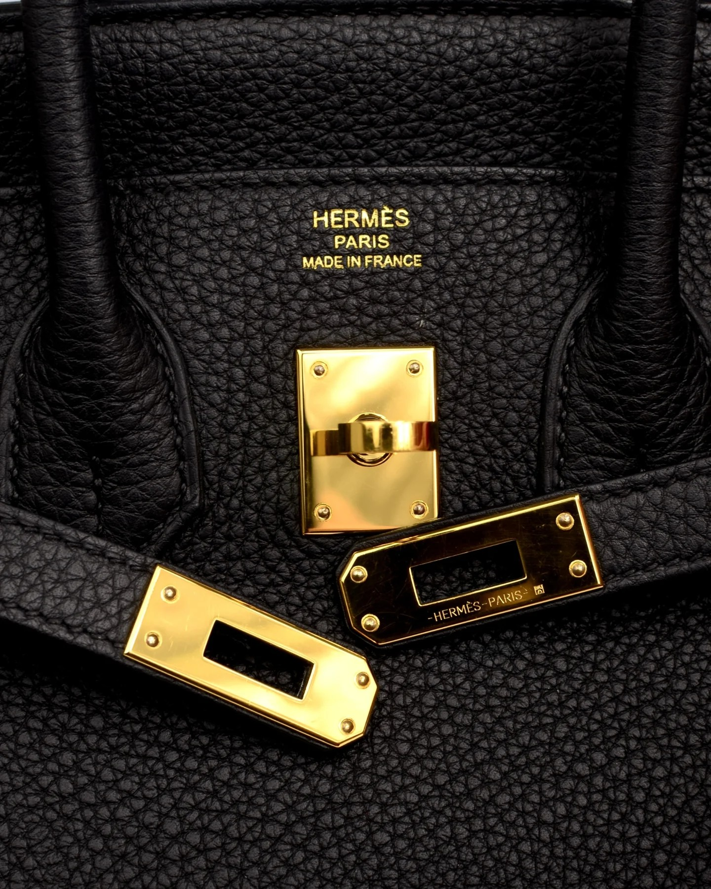Bolso Hermès Birkin 25 con herrajes dorados en negro 04