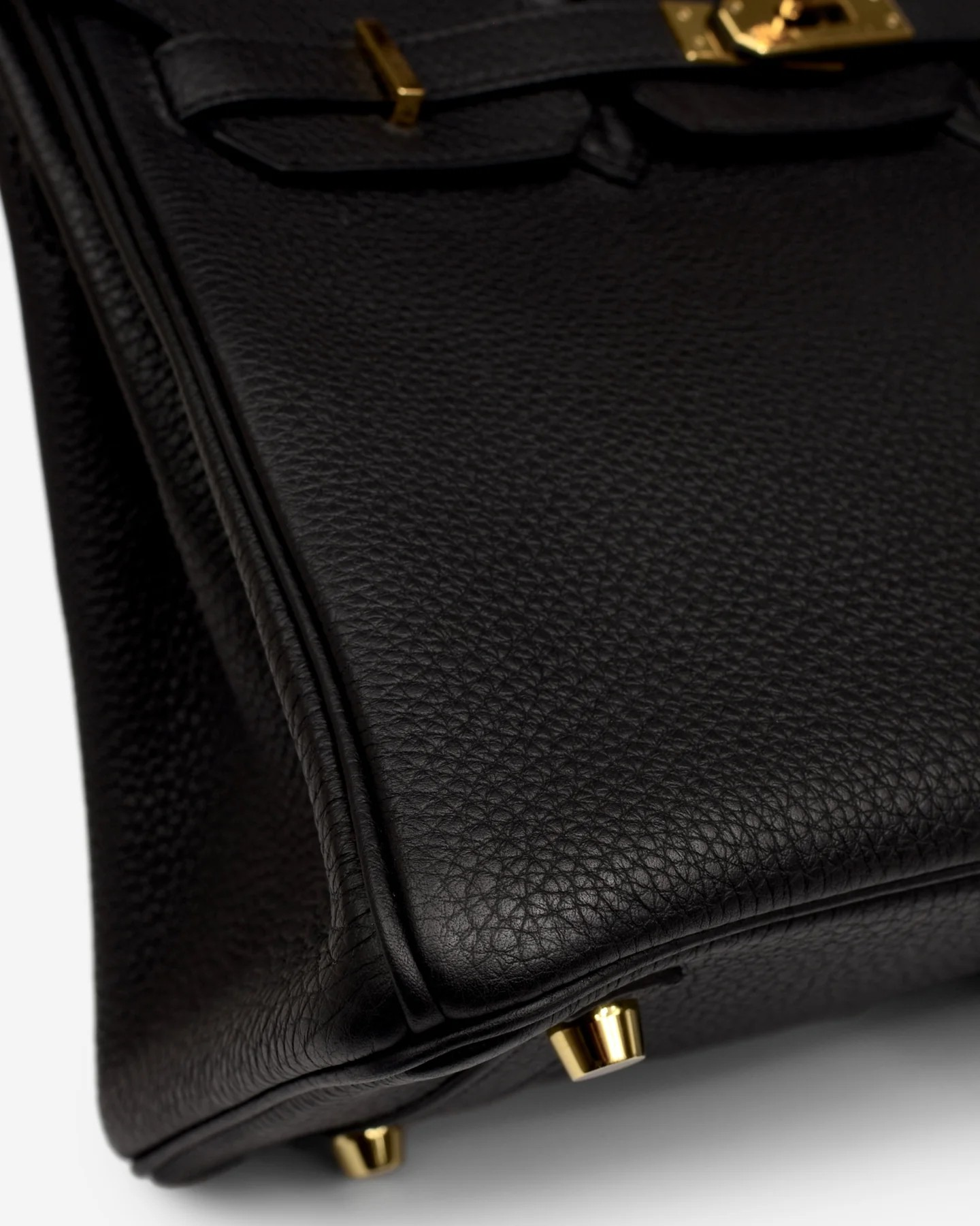 Bolso Hermès Birkin 25 con herrajes dorados en negro 04