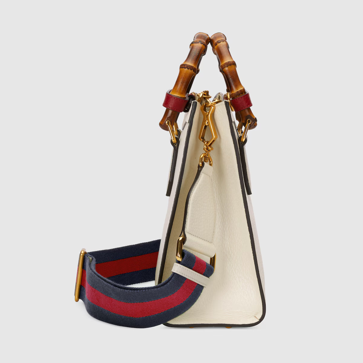 Bolso Gucci Diana Tote mediano 12