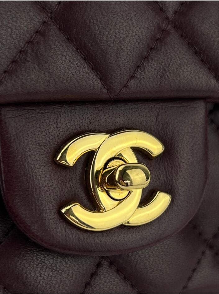 Bolso Mini Single Flap – Chanel 26