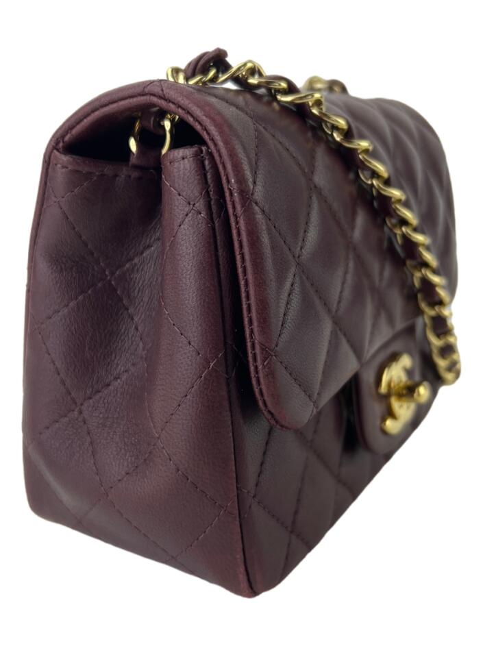 Bolso Mini Single Flap – Chanel 26